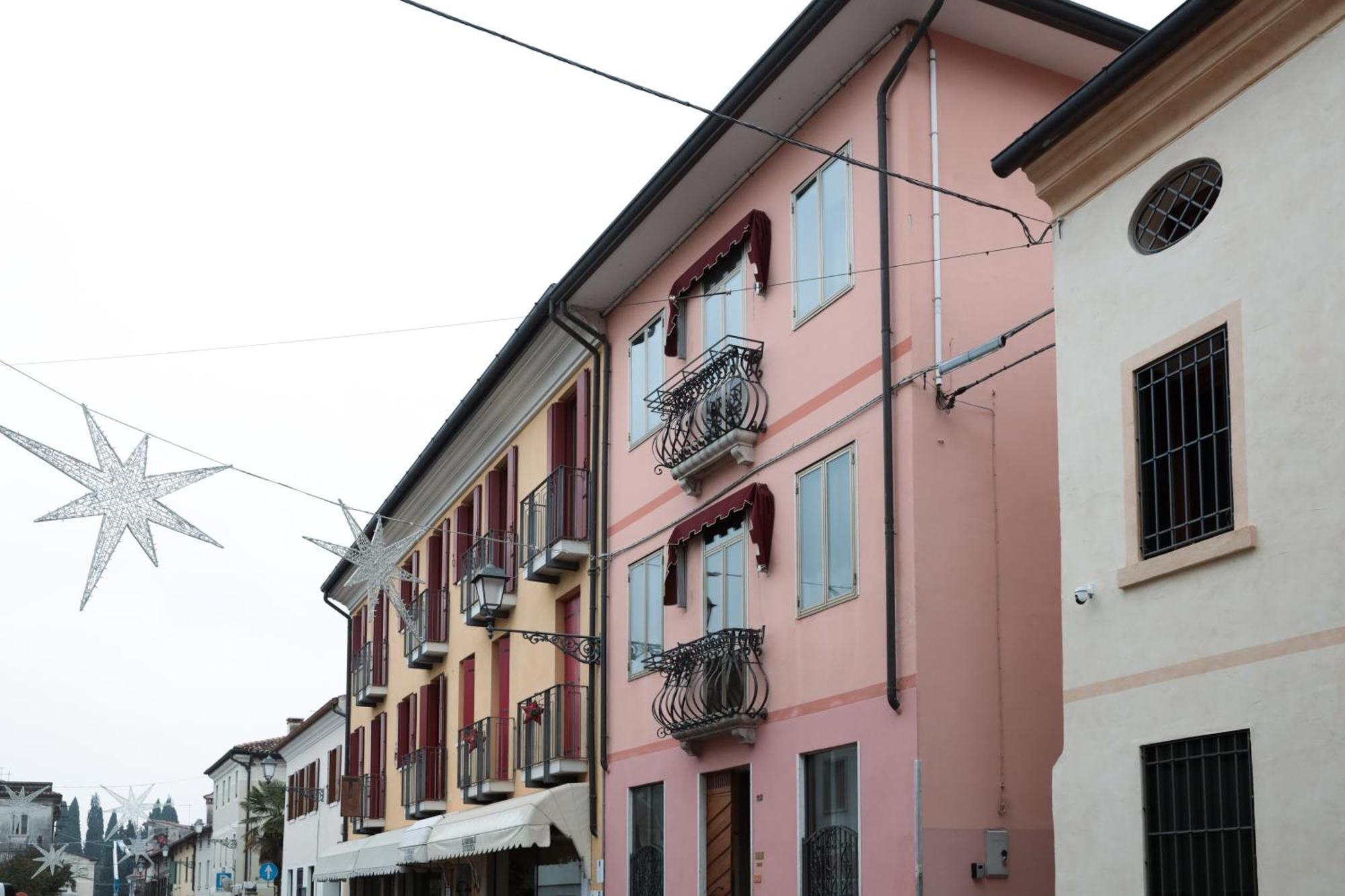 Ponte Vecchio, Elegante Appartamento A Due Passi Dal Centro Bassano del Grappa Exterior photo