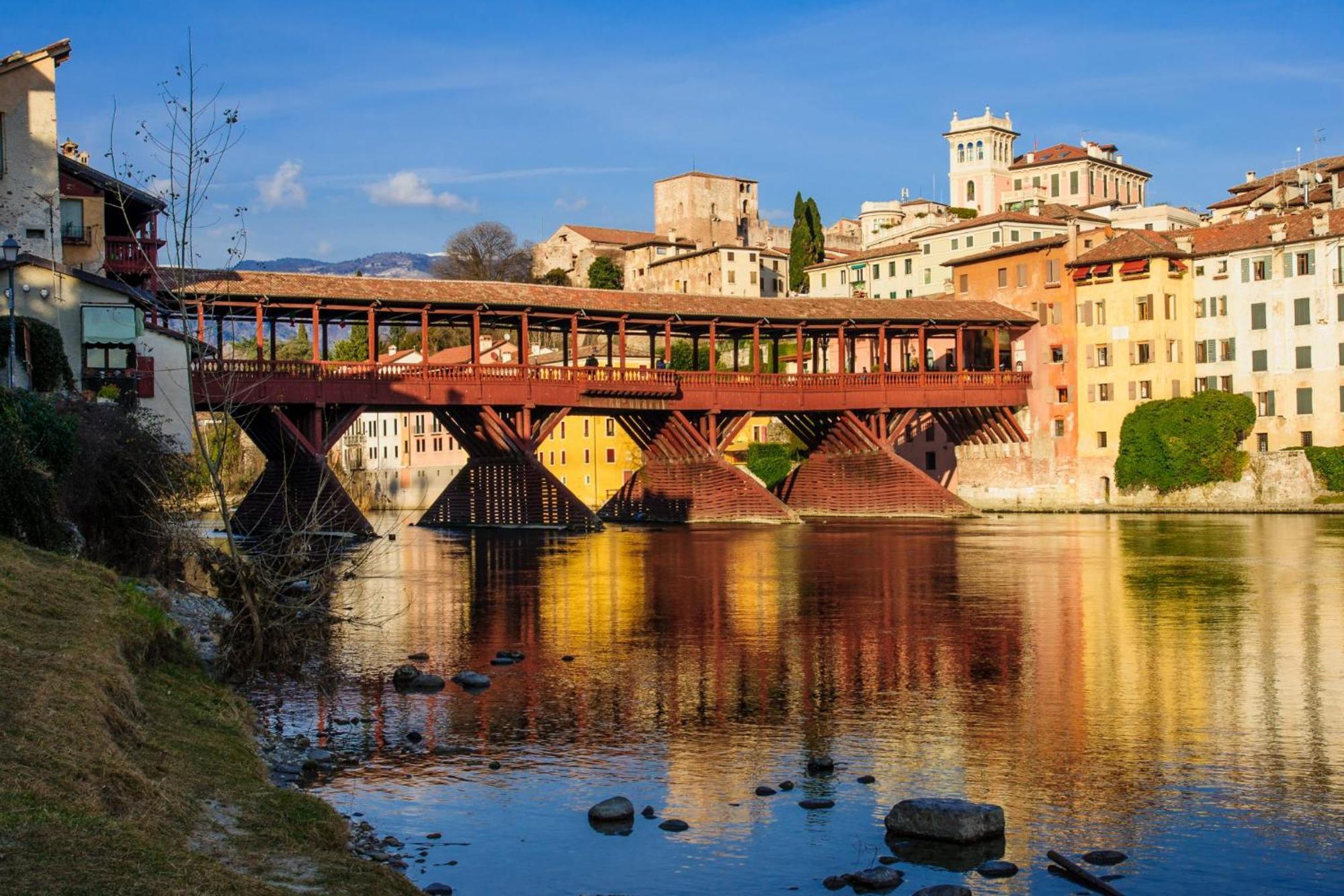 Ponte Vecchio, Elegante Appartamento A Due Passi Dal Centro Bassano del Grappa Exterior photo